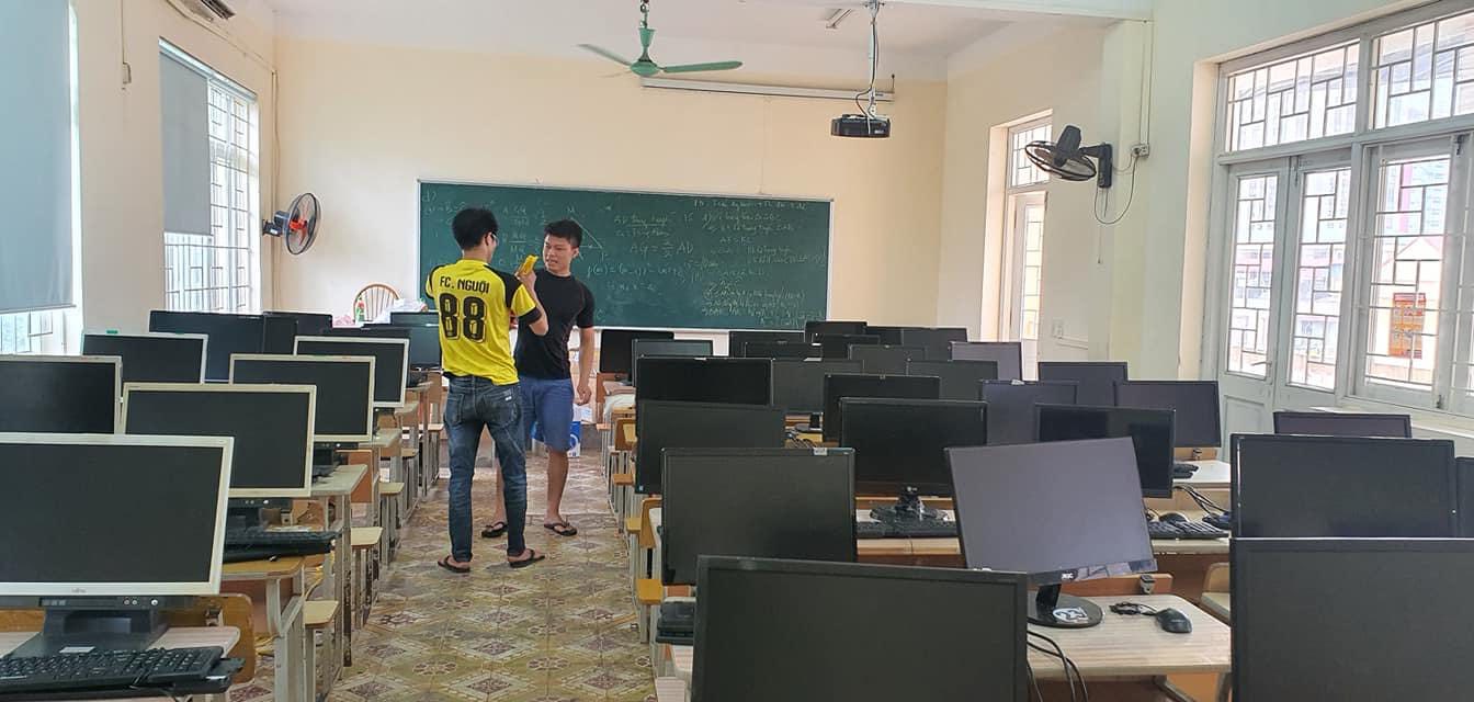 Thuê máy tính để bàn